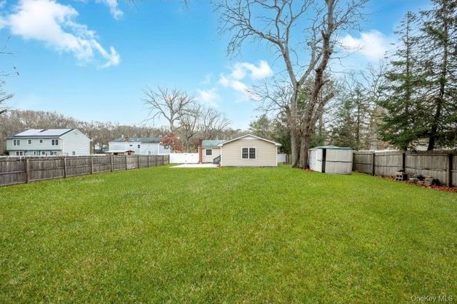 59 Nelson Road, Selden, NY 11784