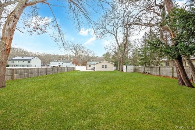 59 Nelson Road, Selden, NY 11784