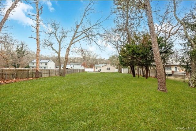 59 Nelson Road, Selden, NY 11784