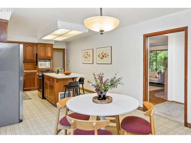 4495 Se ALDERCREST Rd, Milwaukie, OR 97222
