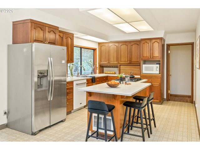 4495 Se ALDERCREST Rd, Milwaukie, OR 97222