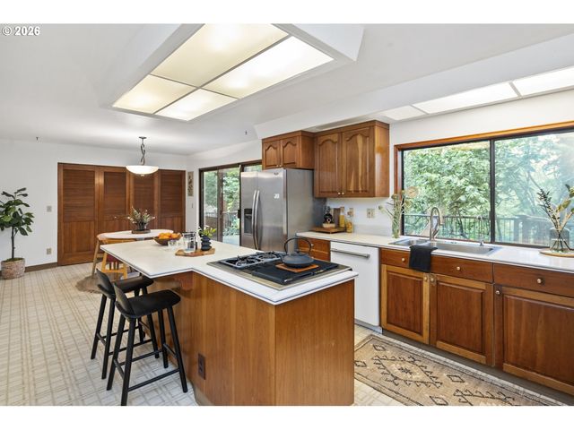 4495 Se ALDERCREST Rd, Milwaukie, OR 97222
