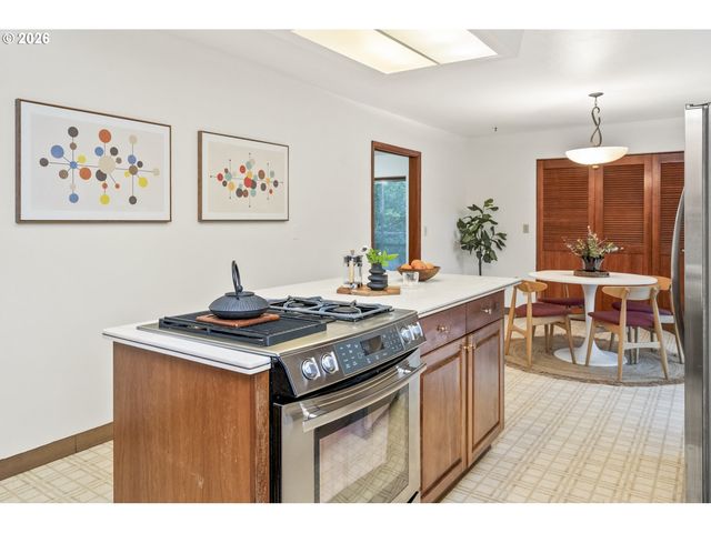 4495 Se ALDERCREST Rd, Milwaukie, OR 97222