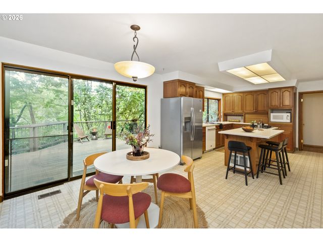 4495 Se ALDERCREST Rd, Milwaukie, OR 97222