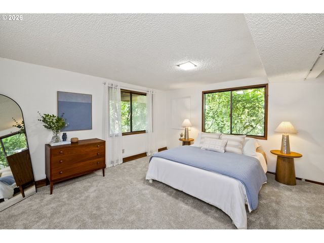 4495 Se ALDERCREST Rd, Milwaukie, OR 97222