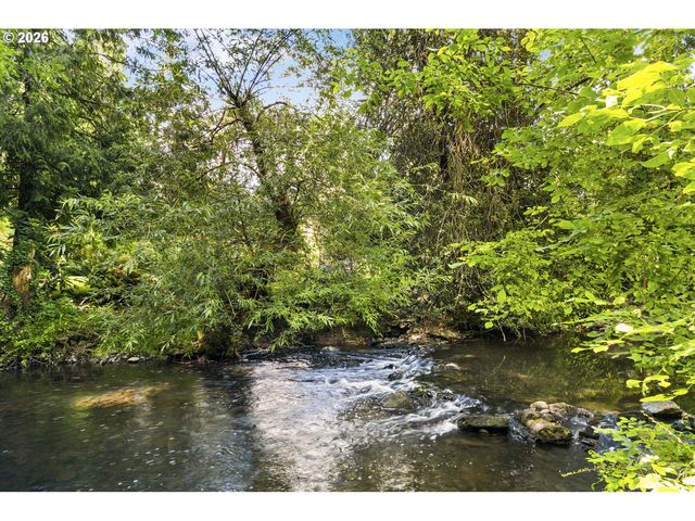 4495 Se ALDERCREST Rd, Milwaukie, OR 97222