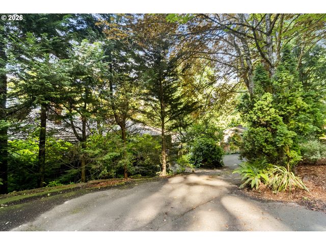 4495 Se ALDERCREST Rd, Milwaukie, OR 97222