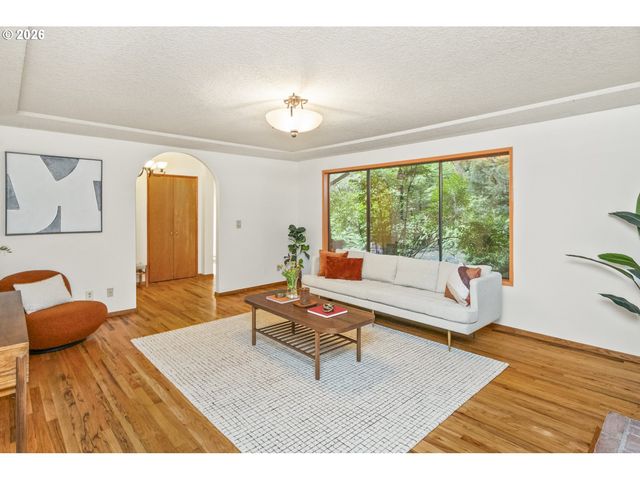 4495 Se ALDERCREST Rd, Milwaukie, OR 97222