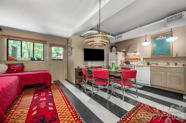 484 Sourwood Ridge Road, Tryon, NC 28782