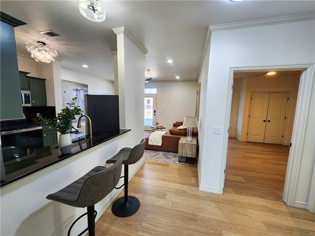 1115 N Leverett Avenue 104, Fayetteville, AR 72703