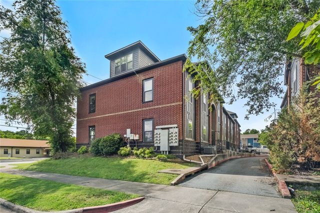 1115 N Leverett Avenue 104, Fayetteville, AR 72703