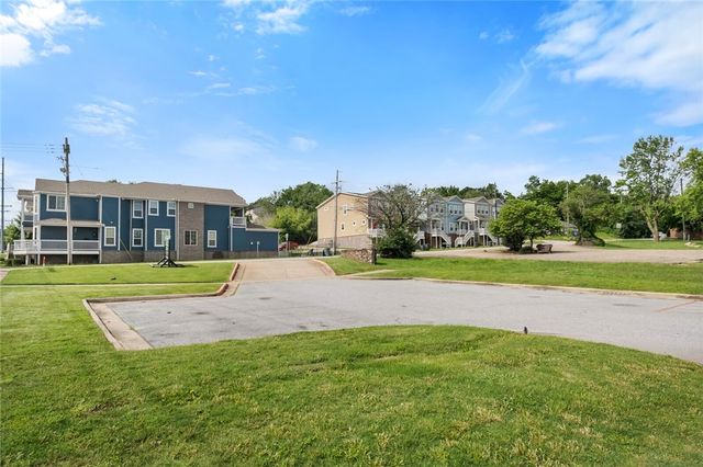 1115 N Leverett Avenue 104, Fayetteville, AR 72703