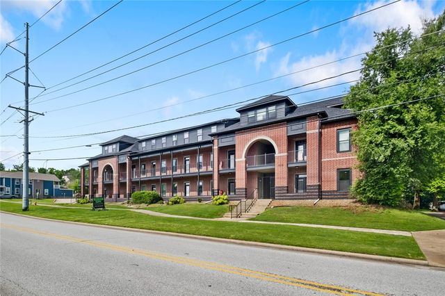 1115 N Leverett Avenue 104, Fayetteville, AR 72703