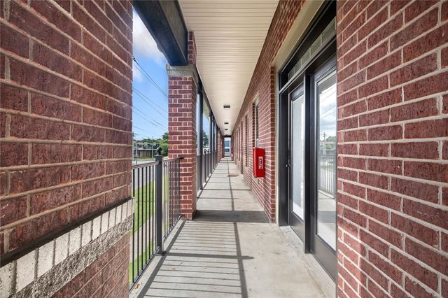 1115 N Leverett Avenue 104, Fayetteville, AR 72703