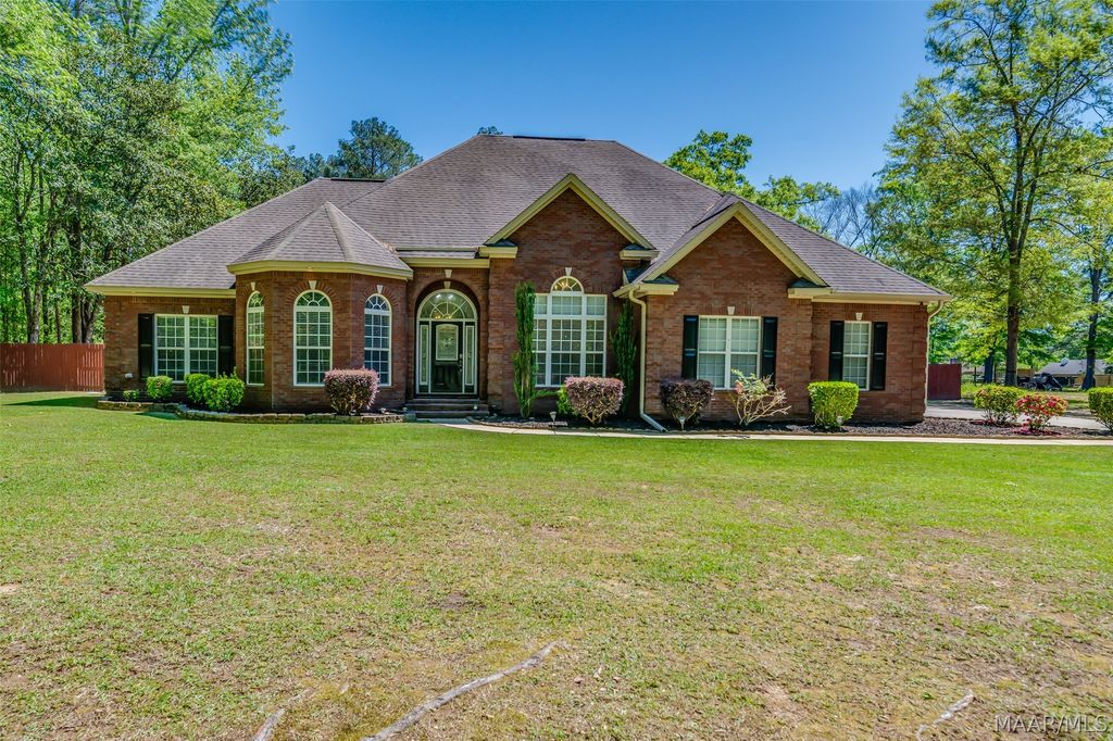 4250 MILLWOOD Lane, Millbrook, AL 36054