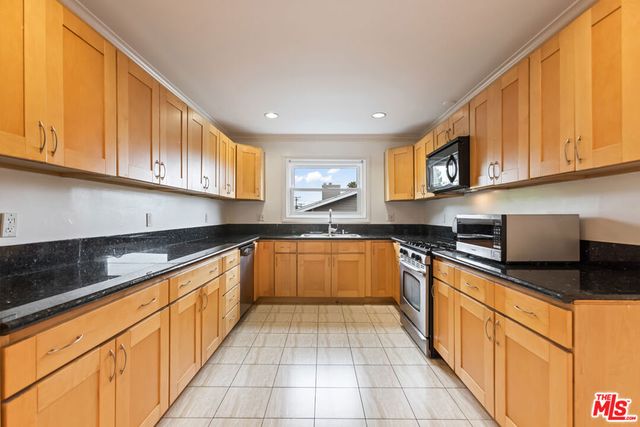 1226 Franklin Street 4, Santa Monica, CA 90404