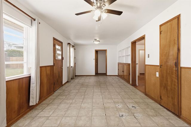 1605 Marlock Ln, Pasadena, TX 77502