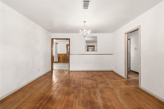 1605 Marlock Ln, Pasadena, TX 77502