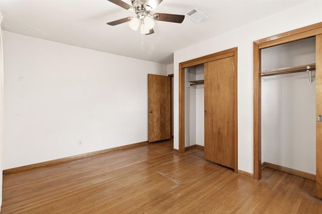 1605 Marlock Ln, Pasadena, TX 77502