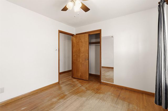 1605 Marlock Ln, Pasadena, TX 77502