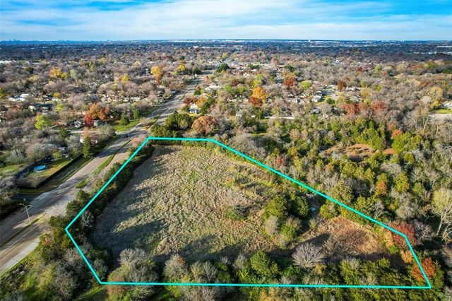 910 N Prairie Creek Road, Dallas, TX 75217