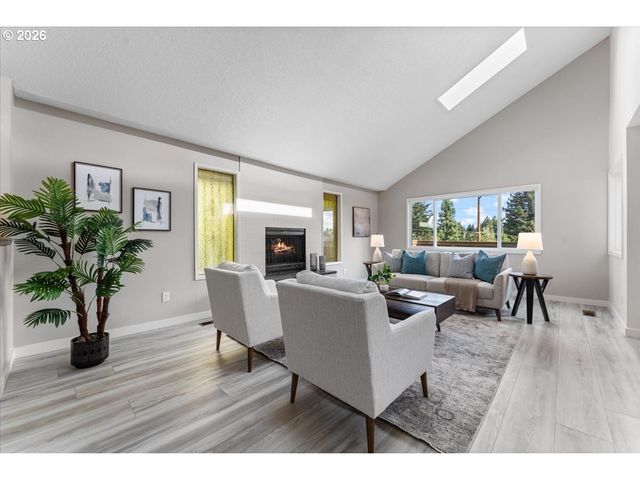 16148 PEARCY St, Lake Oswego, OR 97034