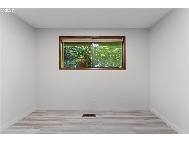 16148 PEARCY St, Lake Oswego, OR 97034