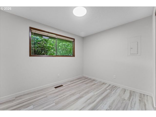 16148 PEARCY St, Lake Oswego, OR 97034