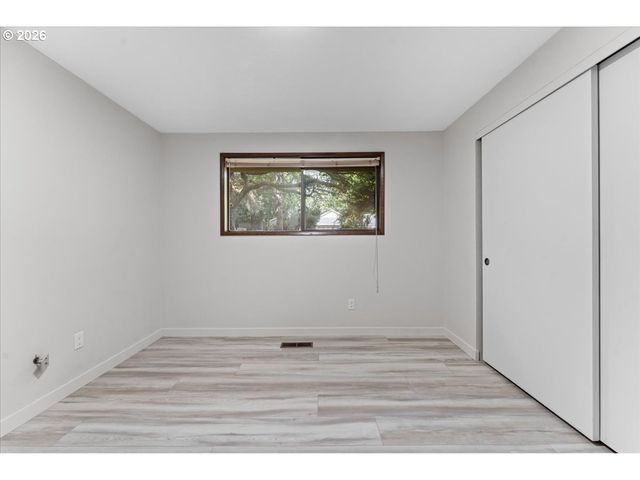 16148 PEARCY St, Lake Oswego, OR 97034