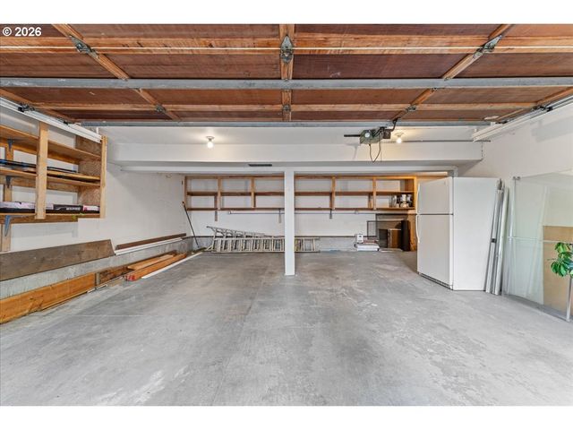 16148 PEARCY St, Lake Oswego, OR 97034