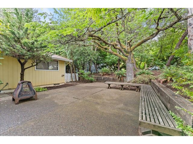 16148 PEARCY St, Lake Oswego, OR 97034