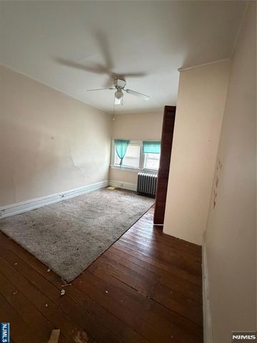 90 Spring Valley Avenue, Hackensack, NJ 07601