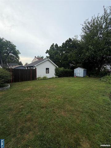 90 Spring Valley Avenue, Hackensack, NJ 07601