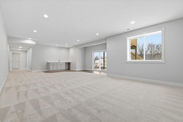 325 S Walnut Drive, Norwalk, IA 50211