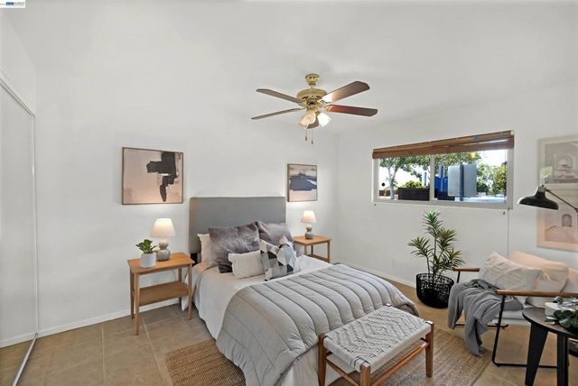 27818 Del Norte Ct, Hayward, CA 94545