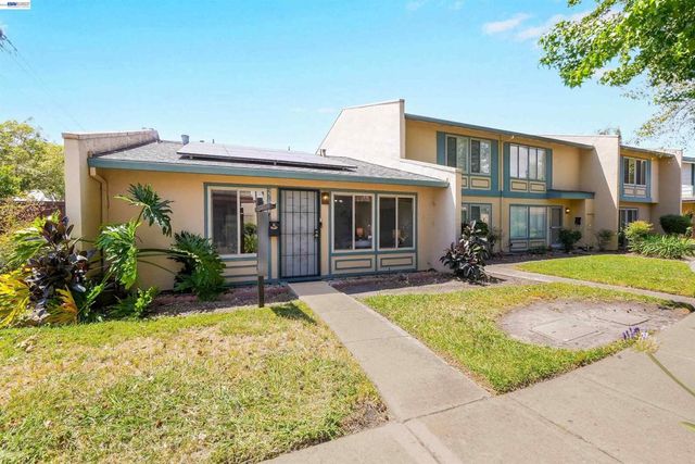 27818 Del Norte Ct, Hayward, CA 94545