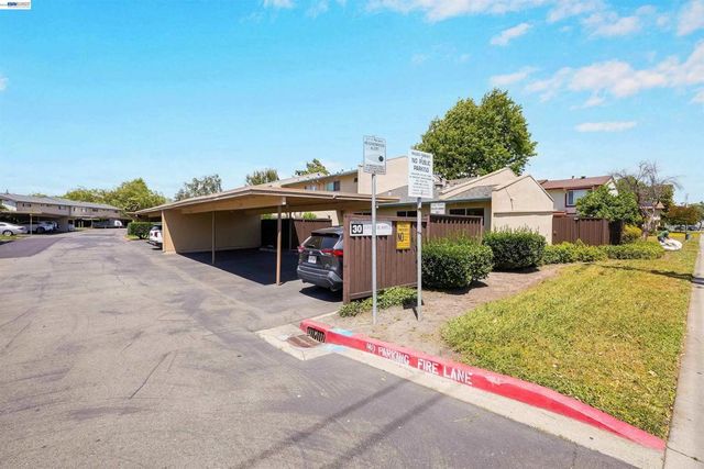 27818 Del Norte Ct, Hayward, CA 94545