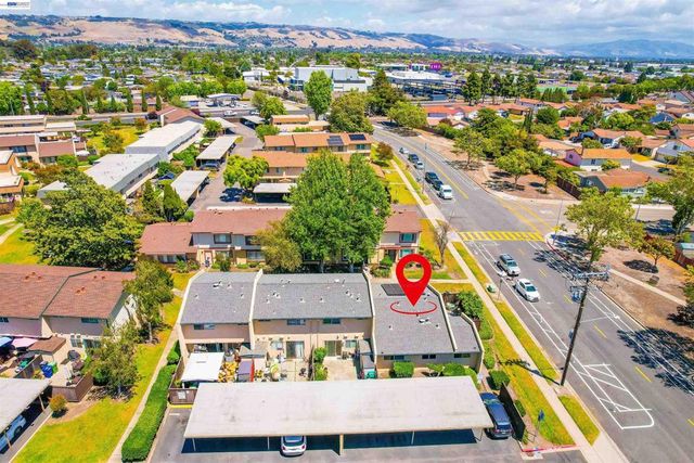 27818 Del Norte Ct, Hayward, CA 94545