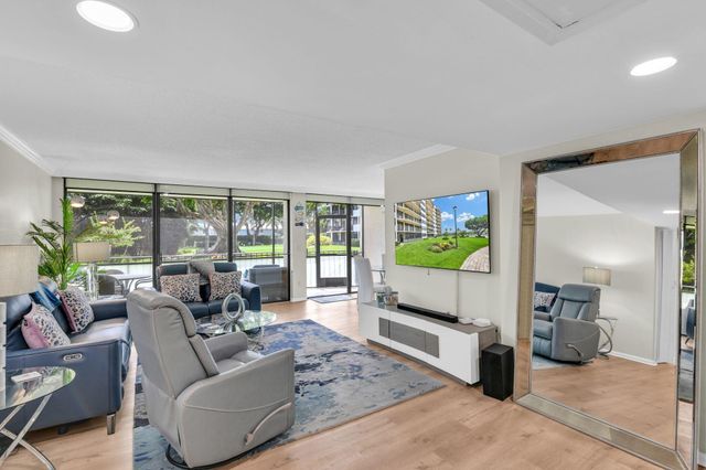 899 Jeffery Street 109, Boca Raton, FL 33487