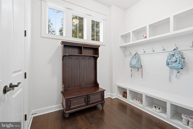 2867 HILL RD, Vienna, VA 22181