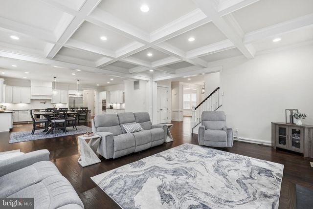 2867 HILL RD, Vienna, VA 22181