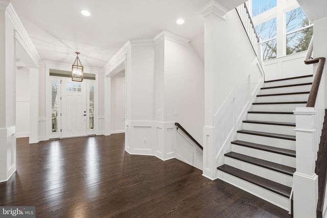 2867 HILL RD, Vienna, VA 22181