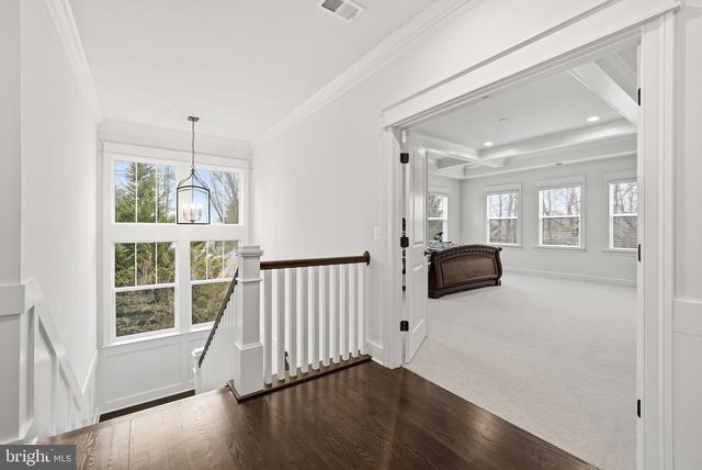 2867 HILL RD, Vienna, VA 22181