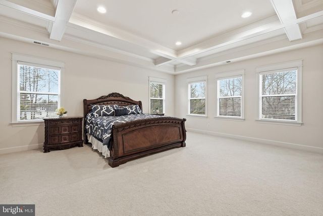 2867 HILL RD, Vienna, VA 22181