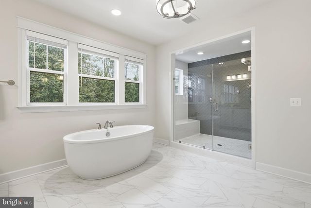 2867 HILL RD, Vienna, VA 22181