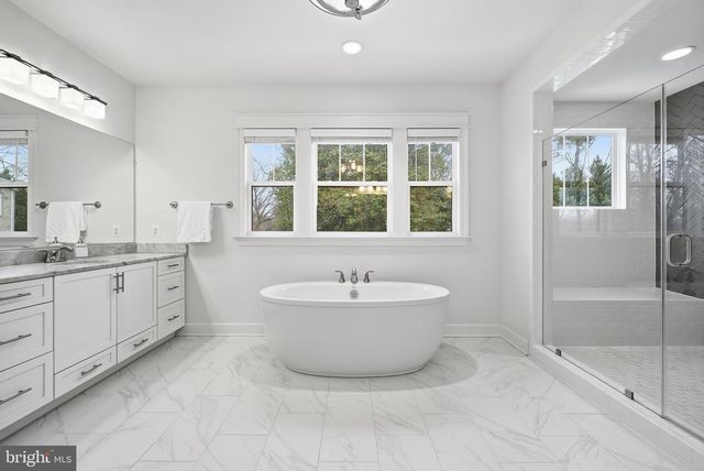 2867 HILL RD, Vienna, VA 22181