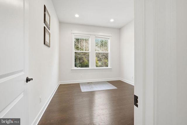 2867 HILL RD, Vienna, VA 22181