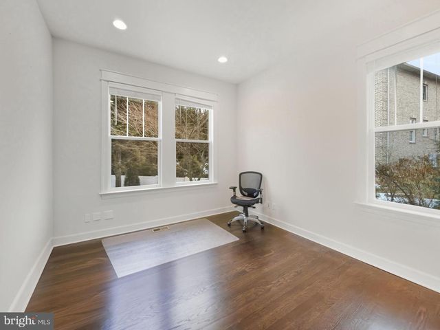 2867 HILL RD, Vienna, VA 22181