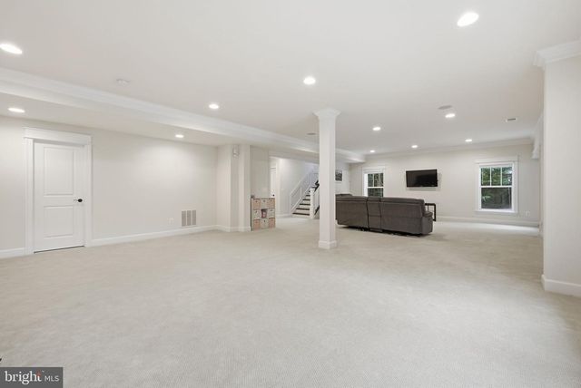 2867 HILL RD, Vienna, VA 22181