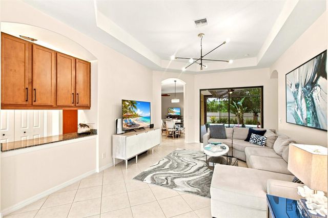 8059 36TH STREET CIRCLE E, Sarasota, FL 34243